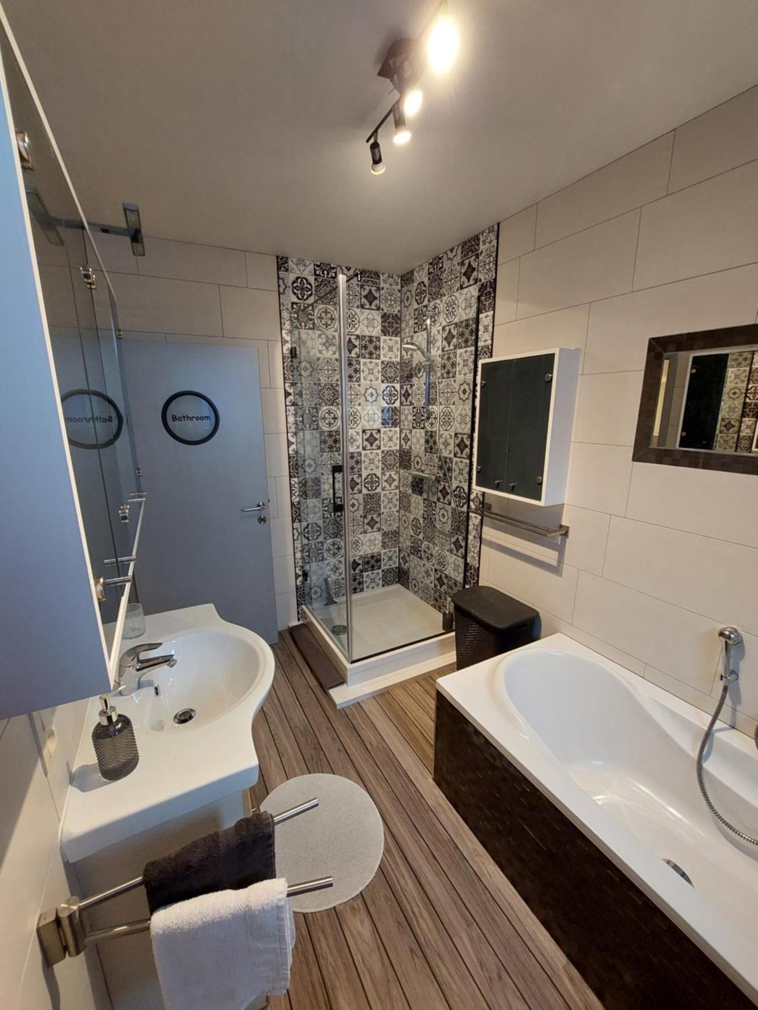 La Renaissance 1&2 High Standing Guest House Apartment *